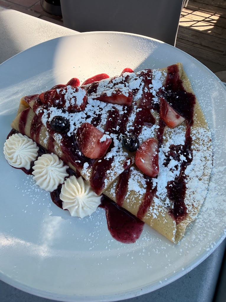 Crème Fraîche, Berries & Cream